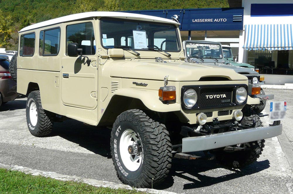 restauration de toyota BJ 45 land cruiser