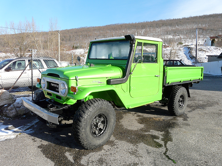 Toyota HJ 47 restauré