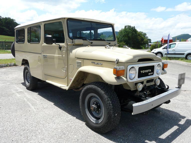 Toyota BJ 45 beige occasion après restauration