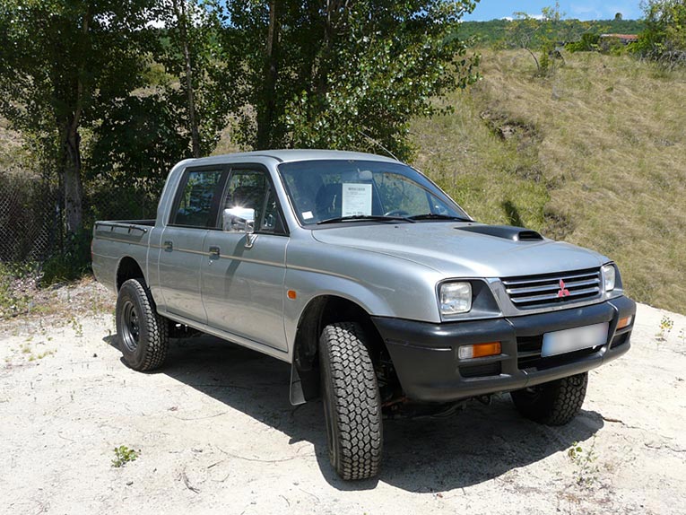 Pick up occasion Mitsubishi L200 gris