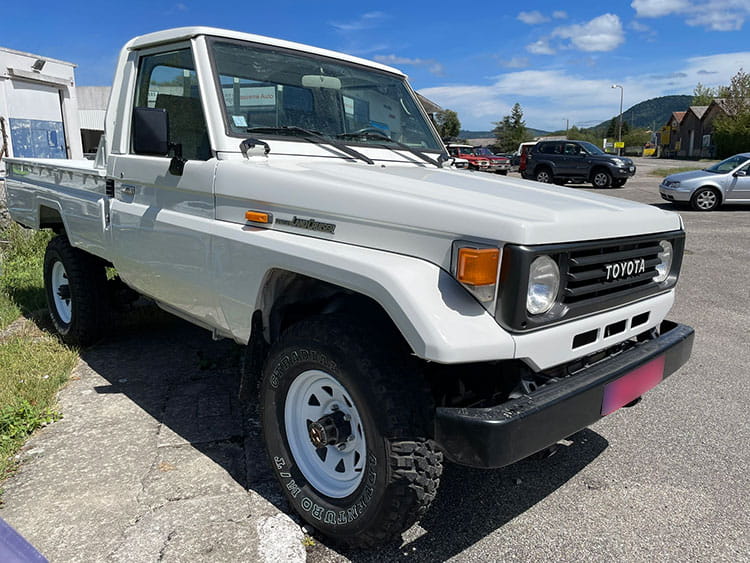 Toyota Land Cruiser HZJ 75 blanc reconditionné