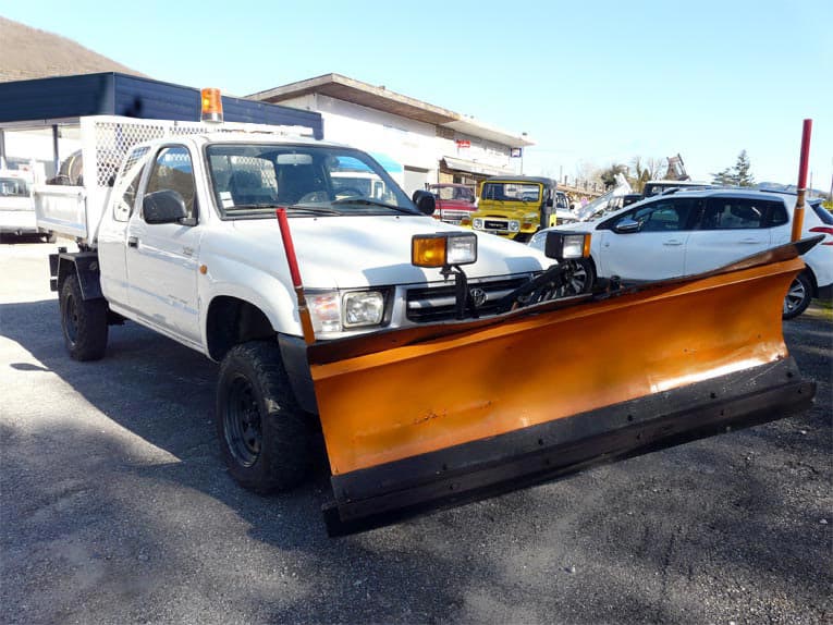 Pick up Hilux chasse neige va être restauré
